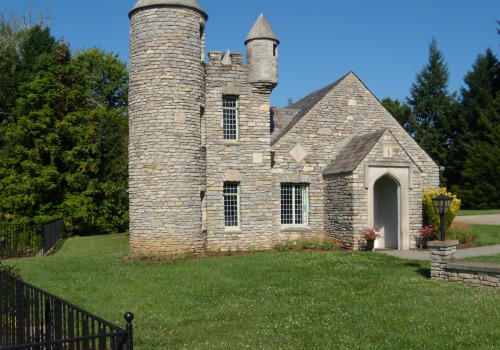 The Best Time to Explore the Gardens in Wilder, Kentucky